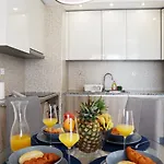 T1 Rocha Tower Apartment