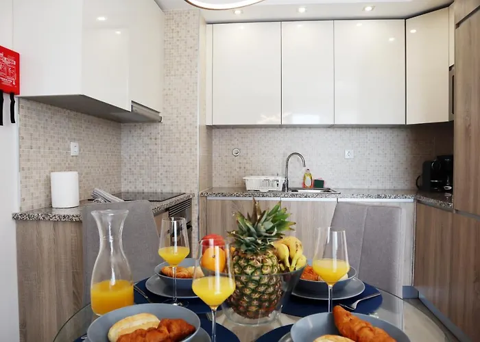 T1 Rocha Tower Apartment