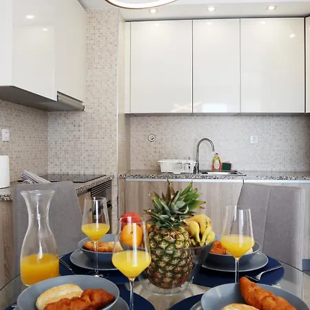 T1 Rocha Tower Apartment
