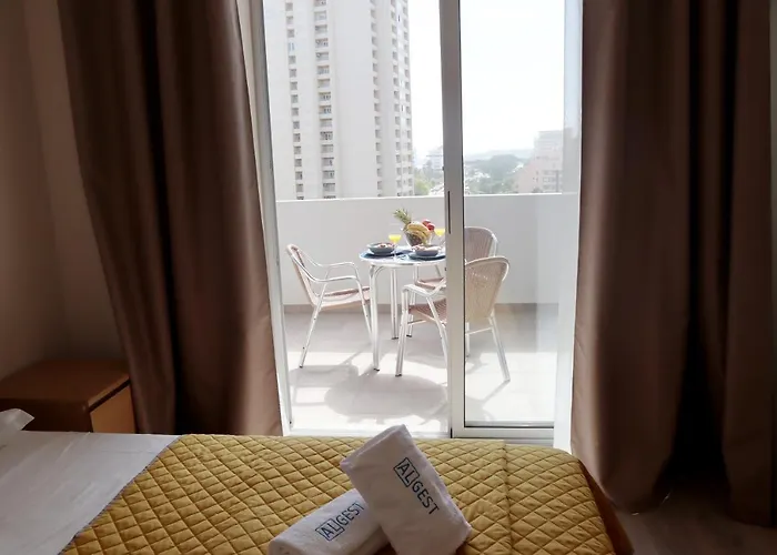 Apartamento T1 Rocha Tower